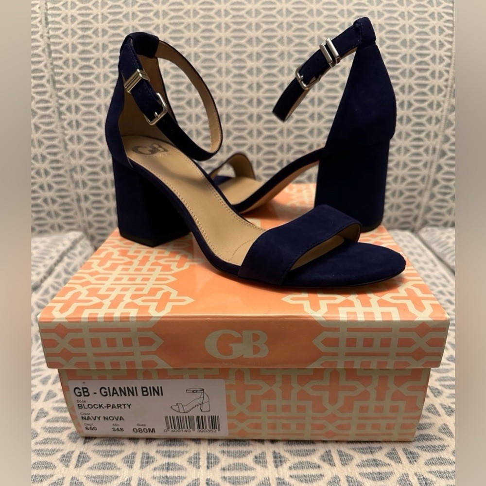Gianni Bini heels, navy, Size 8, Great condition-worn 1 time.